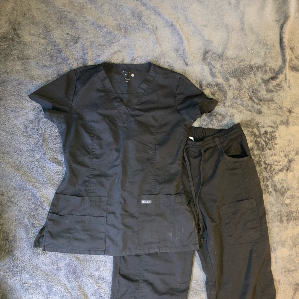 Women’s black Sanibel scrub set